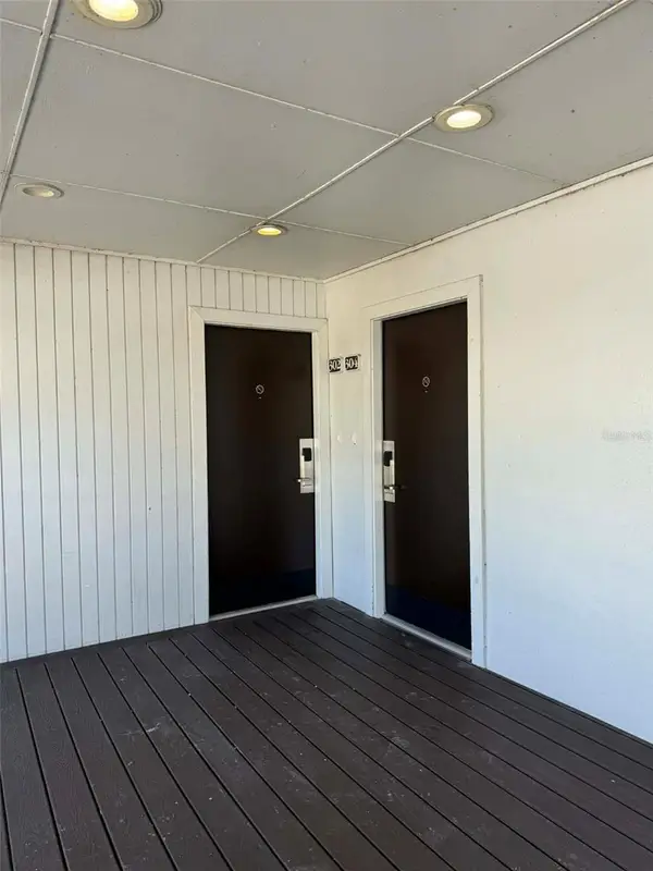 4762 Fox Hunt Drive #A304 & A302, WESLEY CHAPEL, FL 33543