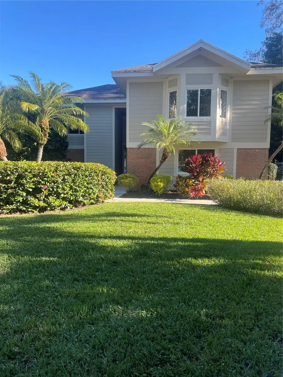 11719 Phoenix Circle, Tampa, FL 33618 - Image #1