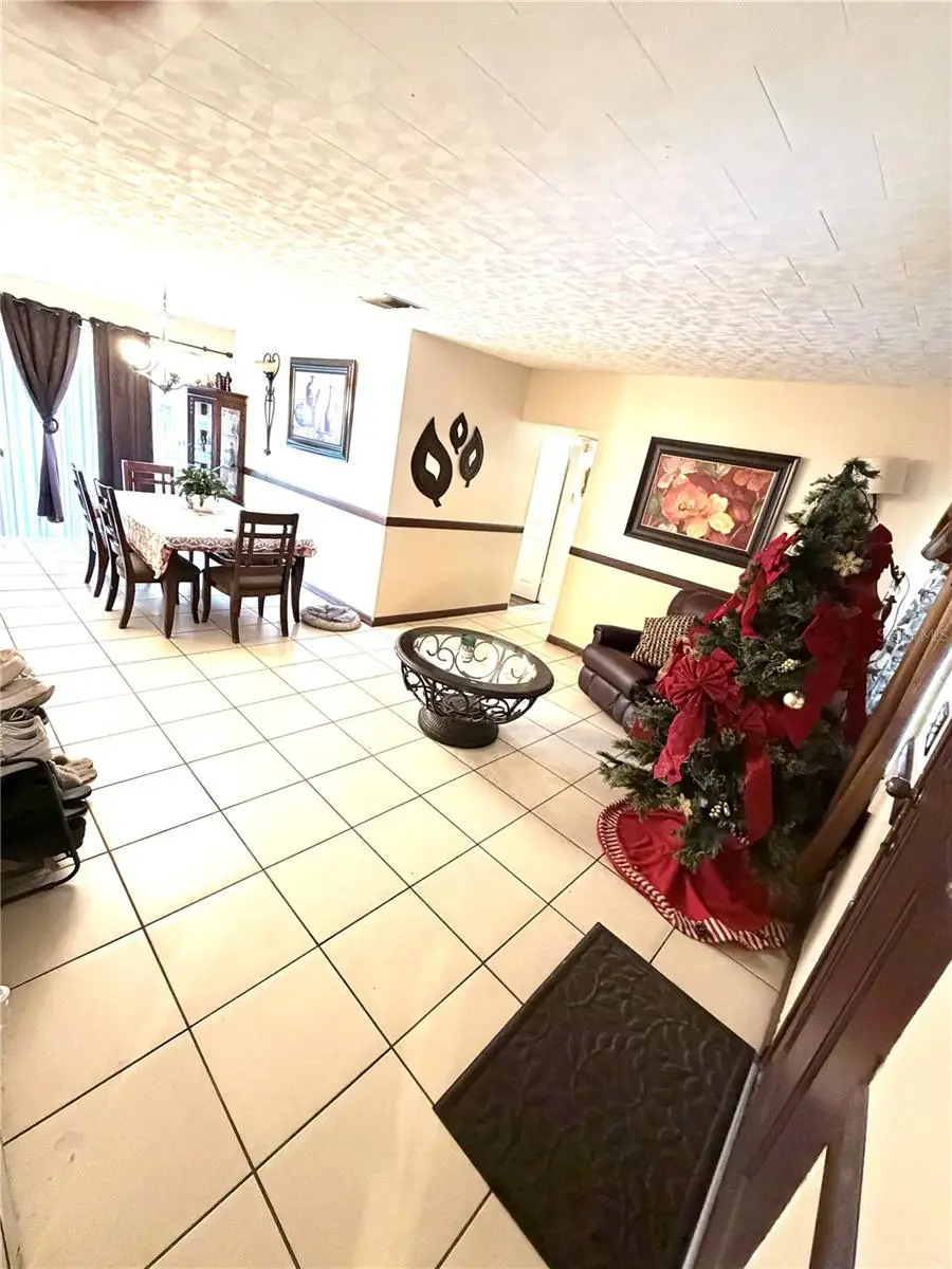 7326 Sheffield Road, Tampa, FL 33615 - #3