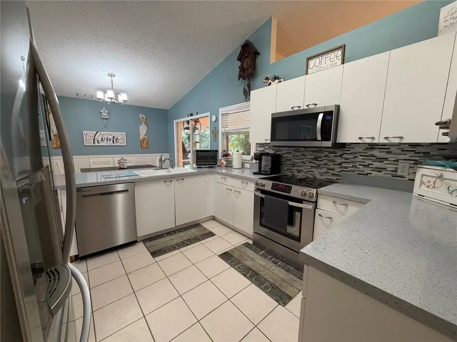 6005 Promenade Court, Bradenton, FL 34203 - Image #2
