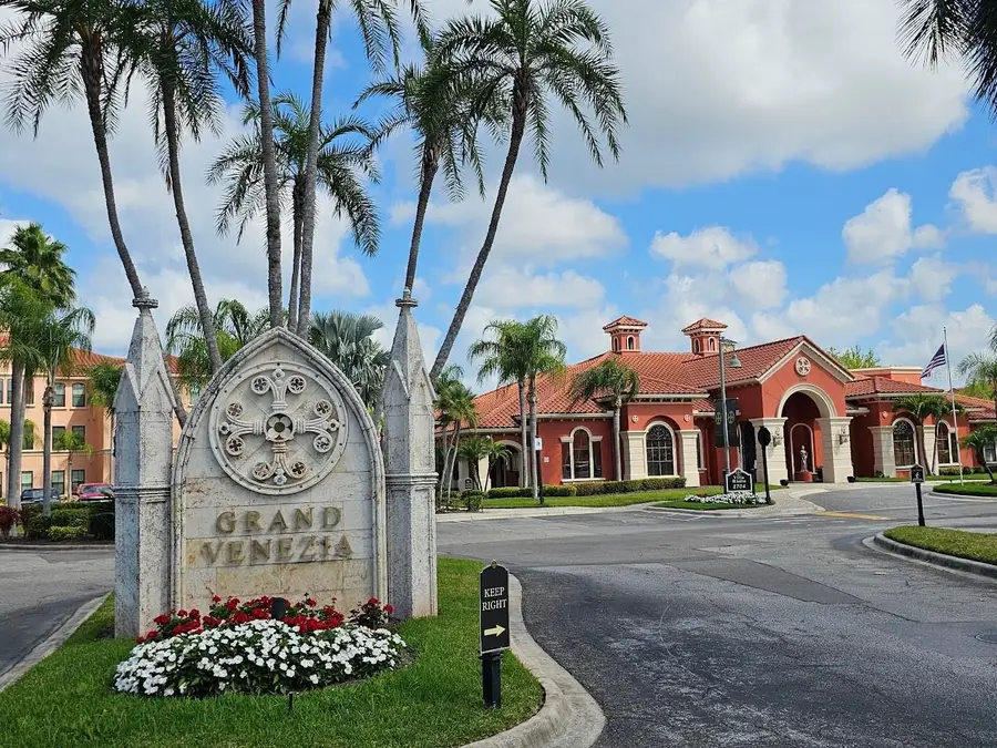 2713 Via Murano #236, Clearwater, FL 33764 - Image #2