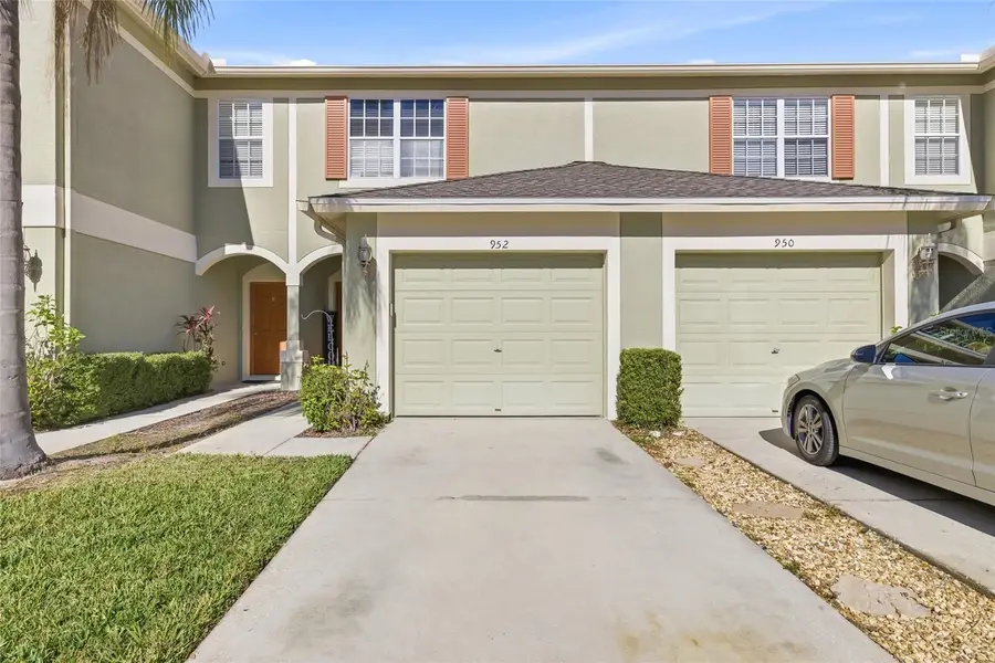 952 Vista Cay Court, Brandon, FL 33511 - Image #2