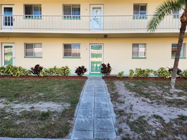 2001 Greenbriar Boulevard #6, CLEARWATER, FL 33763