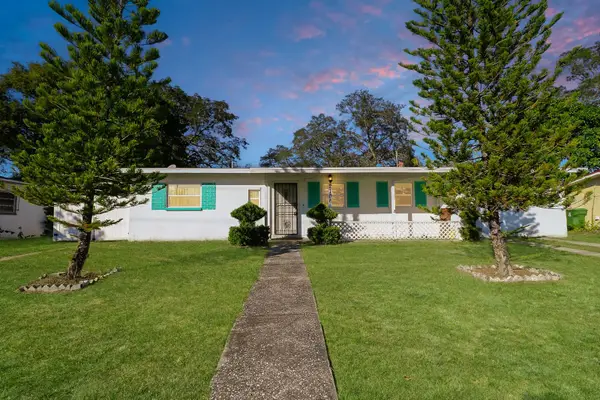 2106 E 109th Avenue, TAMPA, FL 33612