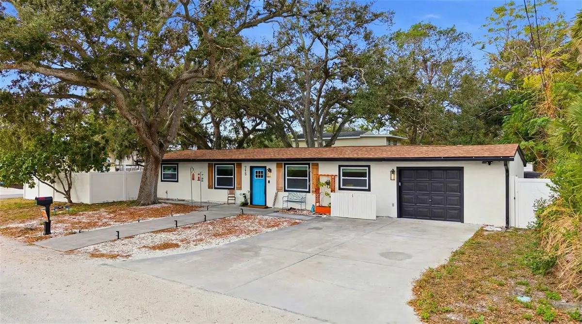 715 53rd Street S, Gulfport, FL 33707 - Image #1