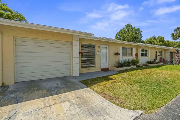 834 Cambridge Court, DUNEDIN, FL 34698