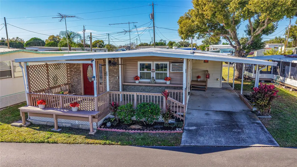 6109 Creston Street, Zephyrhills, FL 33542 - #1