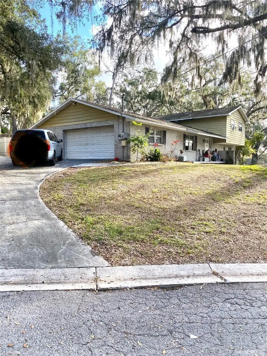 8301 N River Oaks Court, Tampa, FL 33617 - Image #3