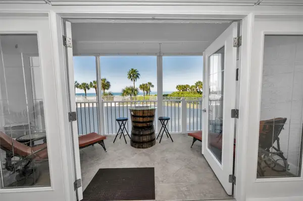 1582 Gulf Boulevard #1106, CLEARWATER BEACH, FL 33767