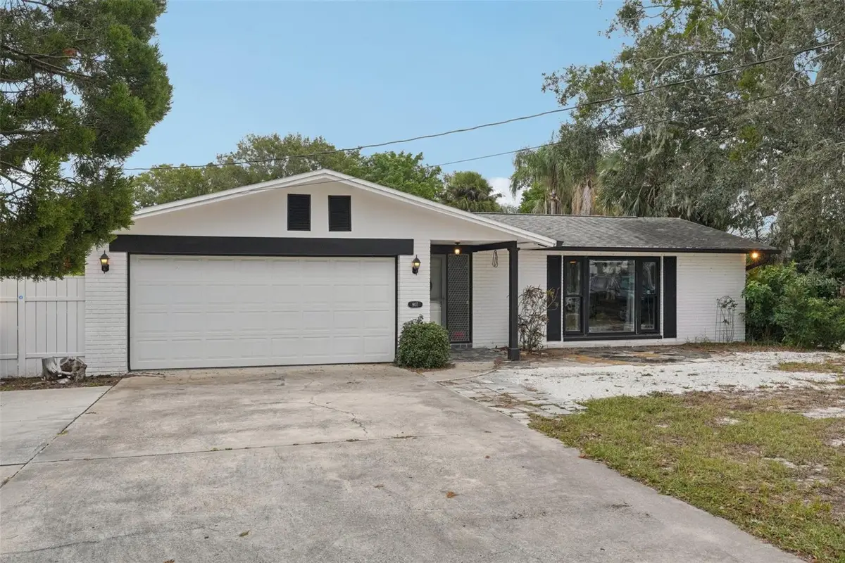 907 S Florida Avenue, Tarpon Springs, FL 34689 - #1