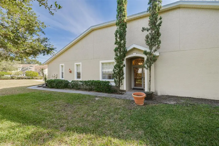 656 Spring Lake Circle, Tarpon Springs, FL 34688 - Image #2