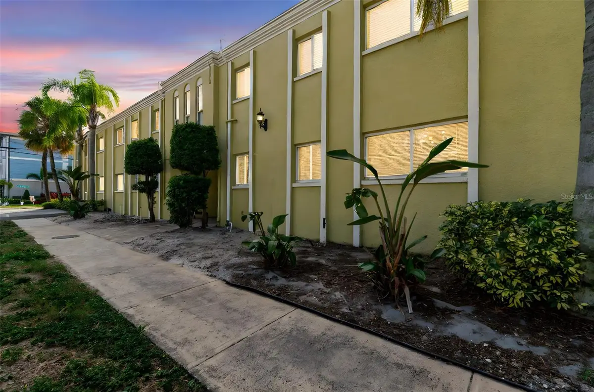 3206 W Azeele Street #120, Tampa, FL 33609 - Image #1