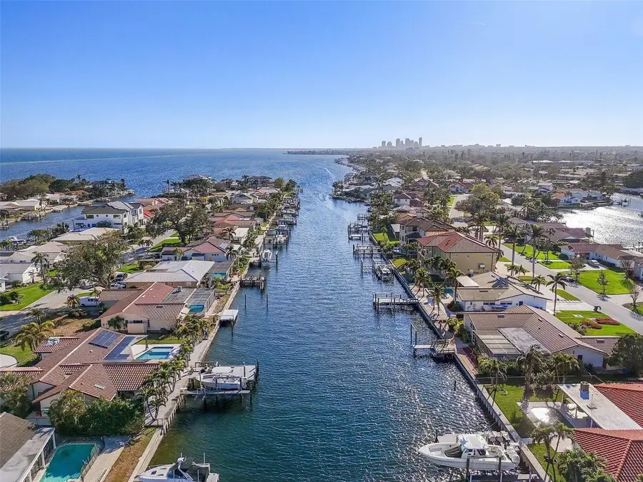 1984 Kansas Avenue Ne, Saint Petersburg, FL 33703 - #3