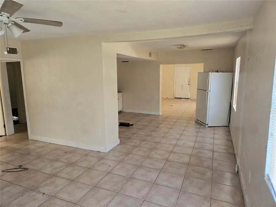 2421 11th Street S, Saint Petersburg, FL 33705 - Image #3