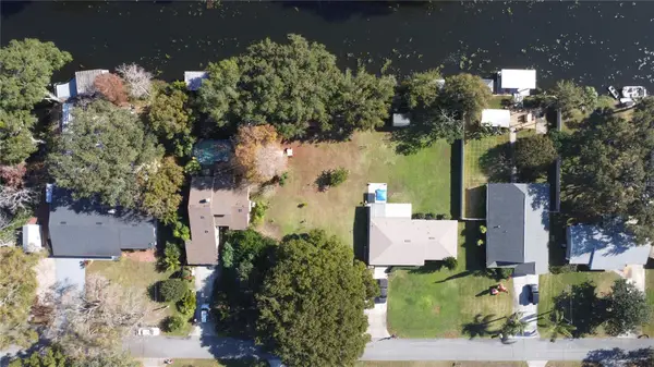 Lisa Drive, TAVARES, FL 32778