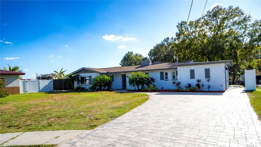 5101 Vinson Drive, Tampa, FL 33610 - Image #3