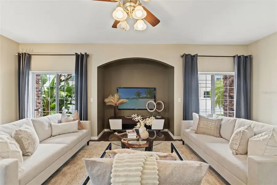 589 52nd Avenue N, Saint Petersburg, FL 33703 - Image #3