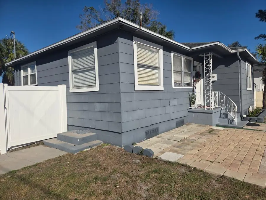 2737 W Spruce Street, Tampa, FL 33607 - Image #2