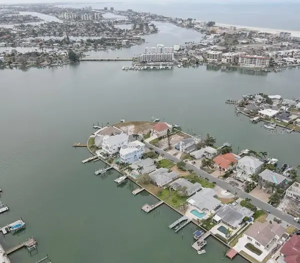 11100 5th Street E, TREASURE ISLAND, FL 33706