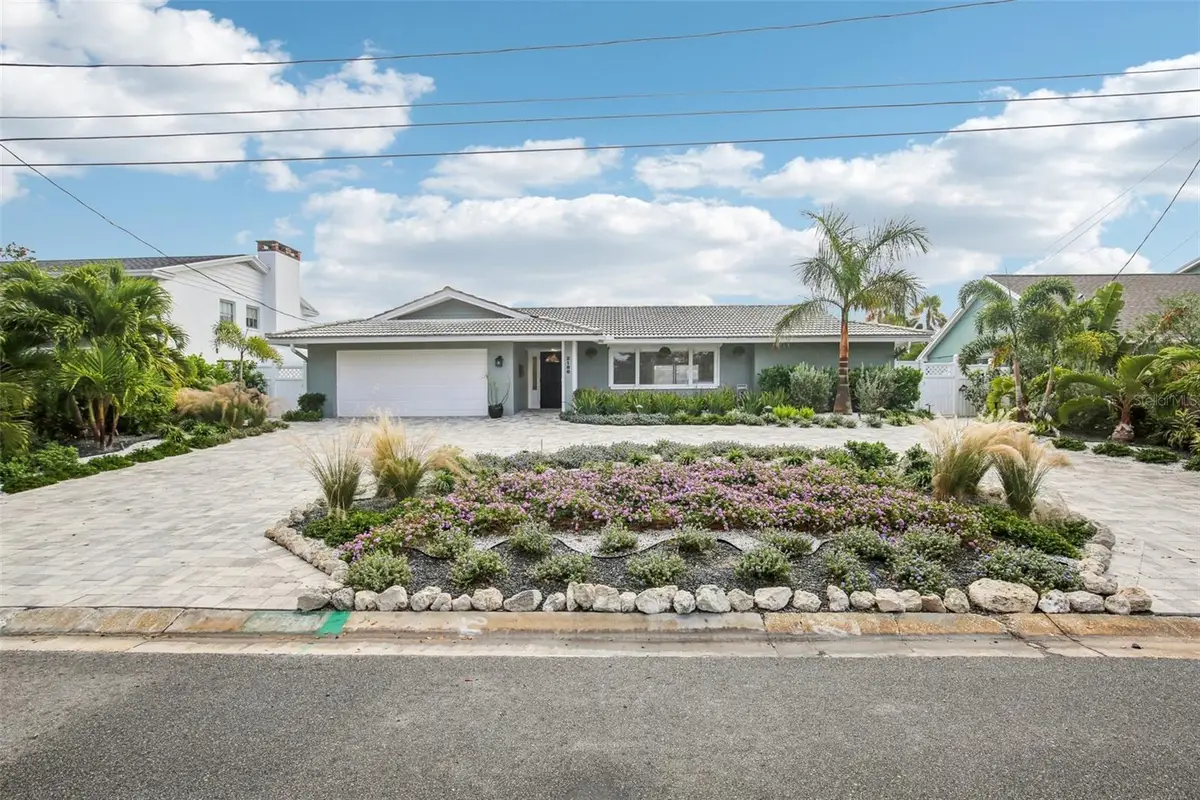 2180 Dolphin Boulevard S, Saint Petersburg, FL 33707 - Image #1