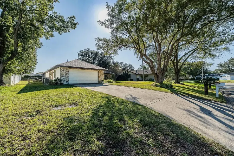 645 E Thelma Street, Lake Alfred, FL 33850 - Image #3