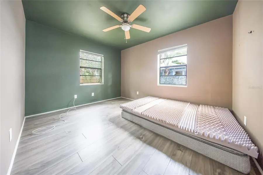 517 41st Avenue S, Saint Petersburg, FL 33705 - Image #3