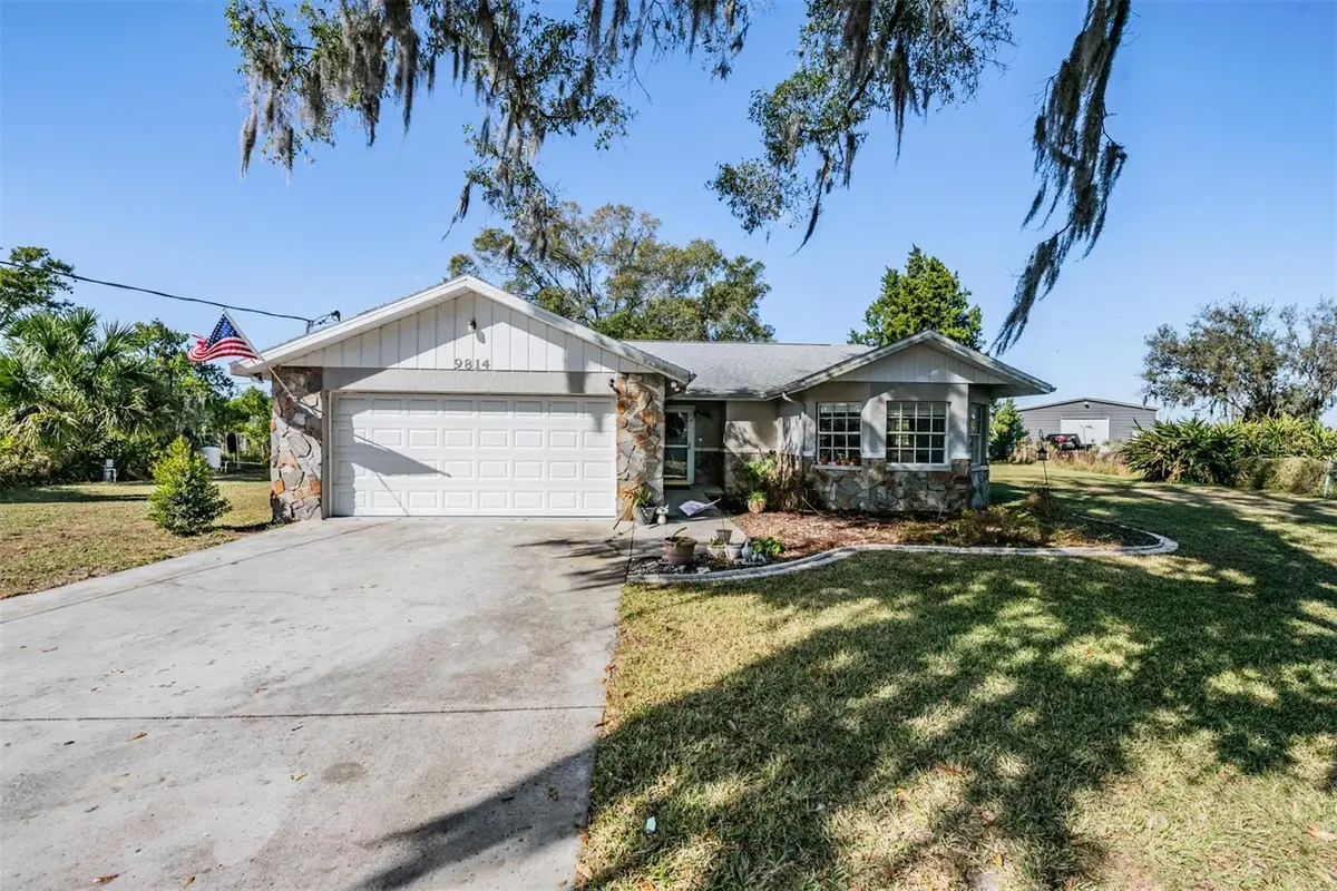 9814 Reylinda Avenue, Thonotosassa, FL 33592 - Image #1