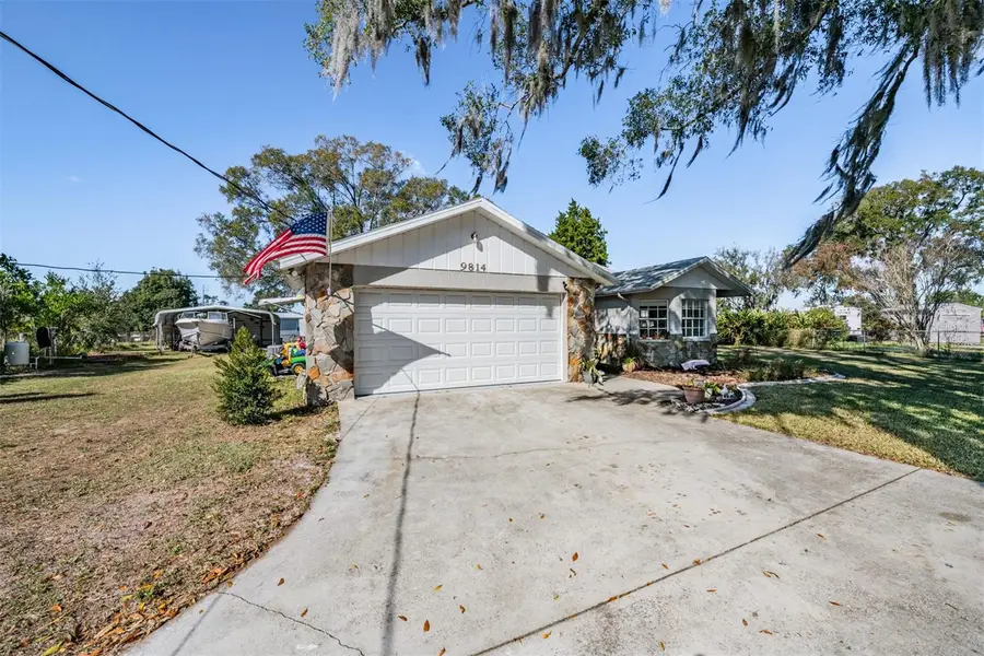 9814 Reylinda Avenue, Thonotosassa, FL 33592 - Image #3