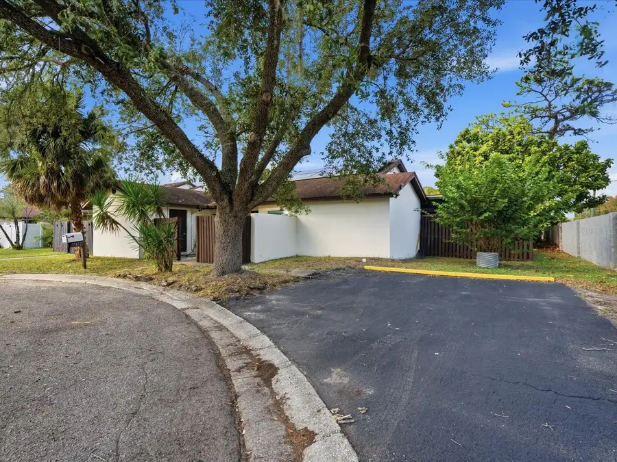 11412 Midfield Way, Tampa, FL 33624 - Image #2