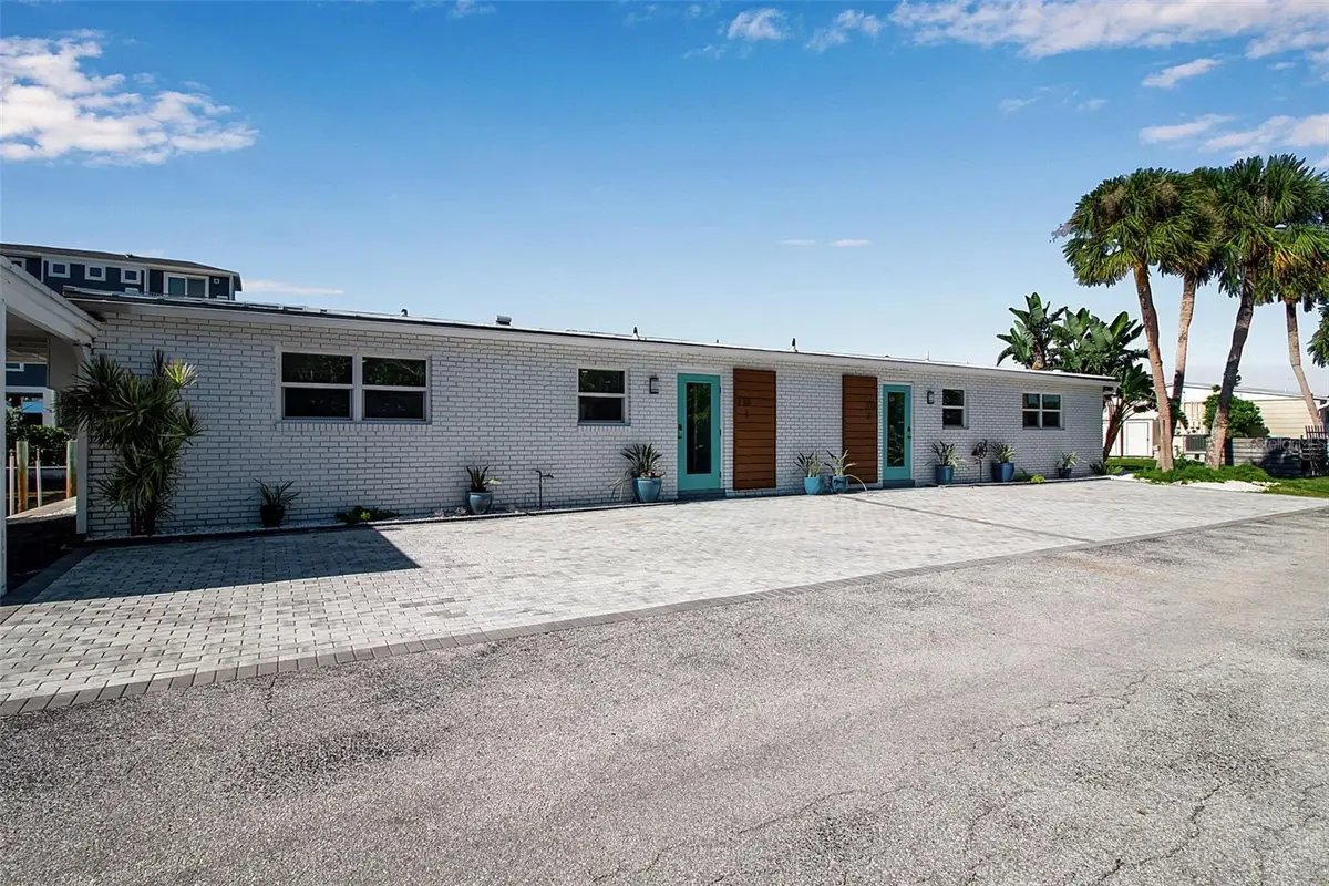 713 Saint Judes Drive S #1, Longboat Key, FL 34228 - Image #1