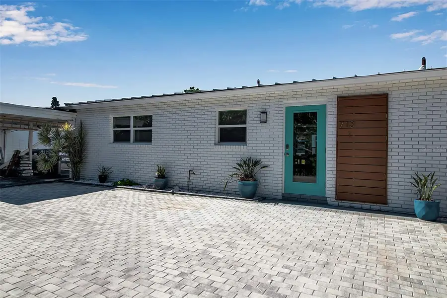 713 Saint Judes Drive S #1, Longboat Key, FL 34228 - Image #3