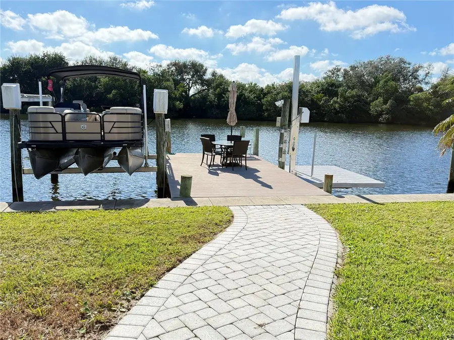 622 Mount Oak Avenue Ne #733, Saint Petersburg, FL 33702 - Image #3