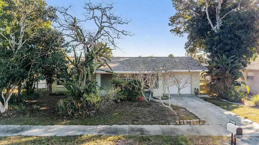 2025 Plaza Dolores, Clearwater, FL 33755 - Image #2