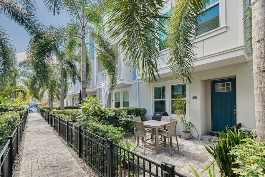 835 Burlington Avenue N, Saint Petersburg, FL 33701 - Image #3