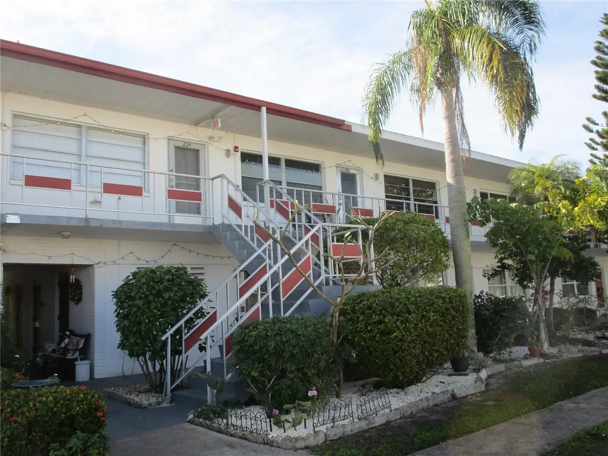 1900 58th Avenue N #22, Saint Petersburg, FL 33714 - Image #1