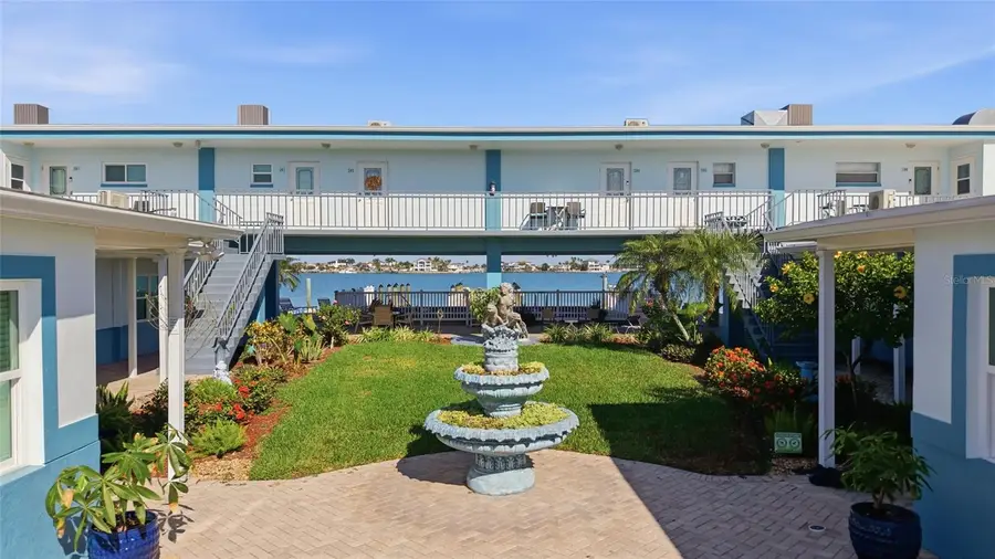 16 Paradise Lane #107, Saint Petersburg, FL 33706 - Image #2