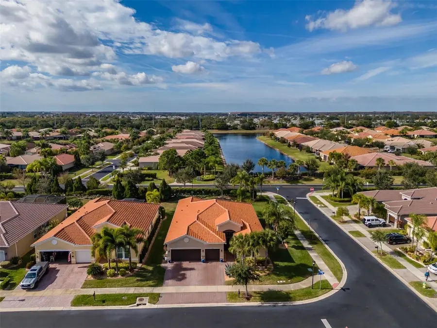 16301 Garnet Glen Place, Wimauma, FL 33598 - Image #2