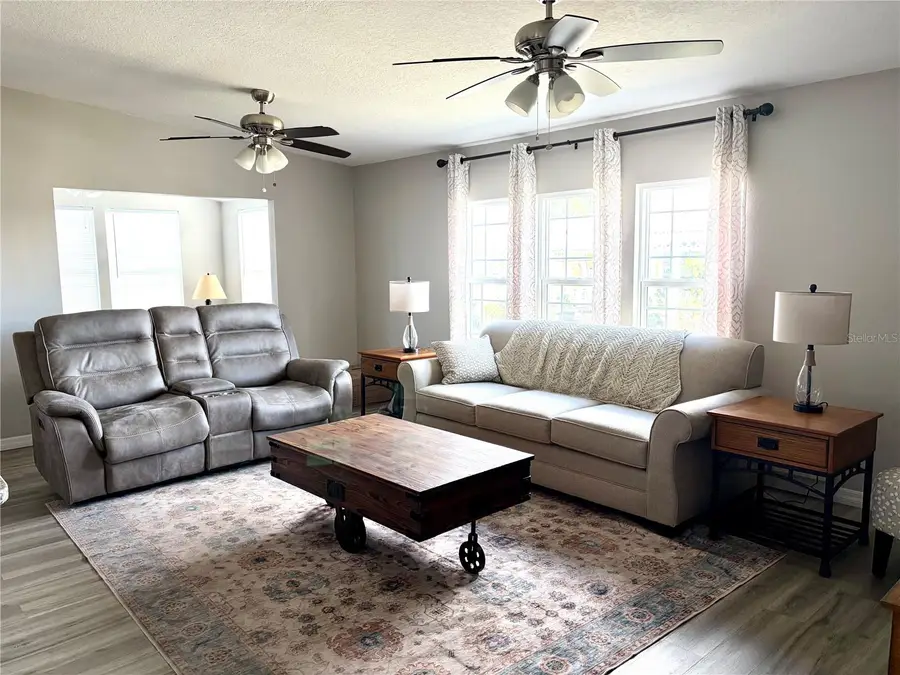 175 N Saint Thomas Circle, Apollo Beach, FL 33572 - Image #2