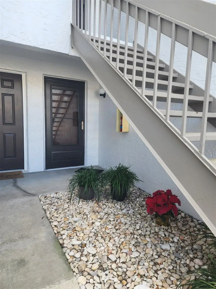 2132 Lakewood Club Drive S #8B, Saint Petersburg, FL 33712 - Image #2