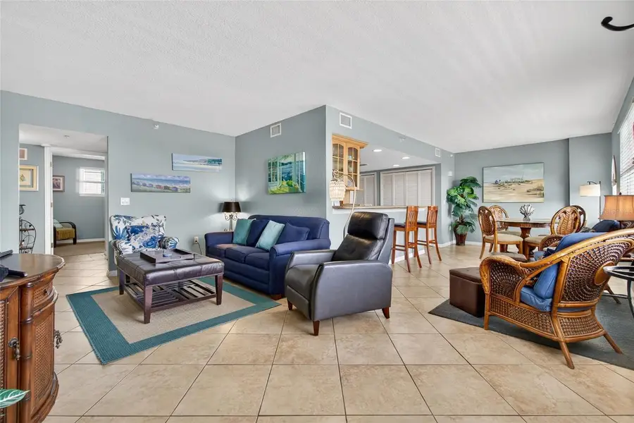 445 Hamden Drive #405, Clearwater Beach, FL 33767 - Image #3