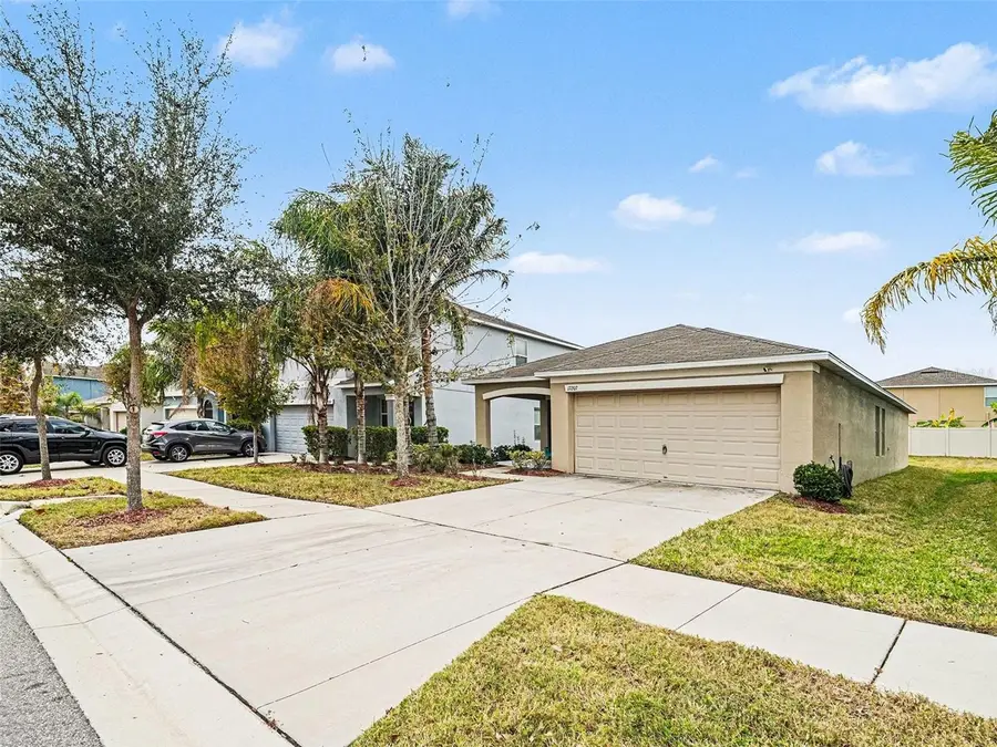 17207 Beach Buttercup Place, Wimauma, FL 33598 - Image #2