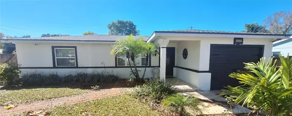 5950 49th Avenue N, KENNETH CITY, FL 33709