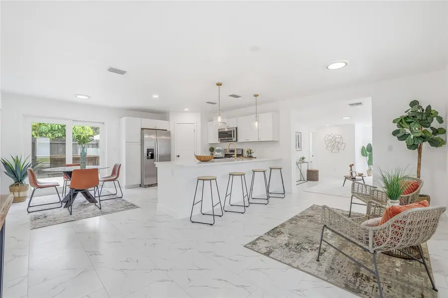 4095 Locust Street Ne, Saint Petersburg, FL 33703 - Image #3