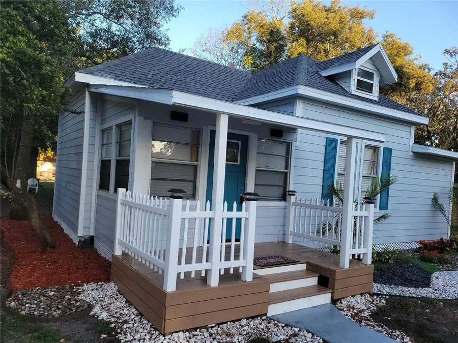 5548 11th Street, Zephyrhills, FL 33542 - Image #2