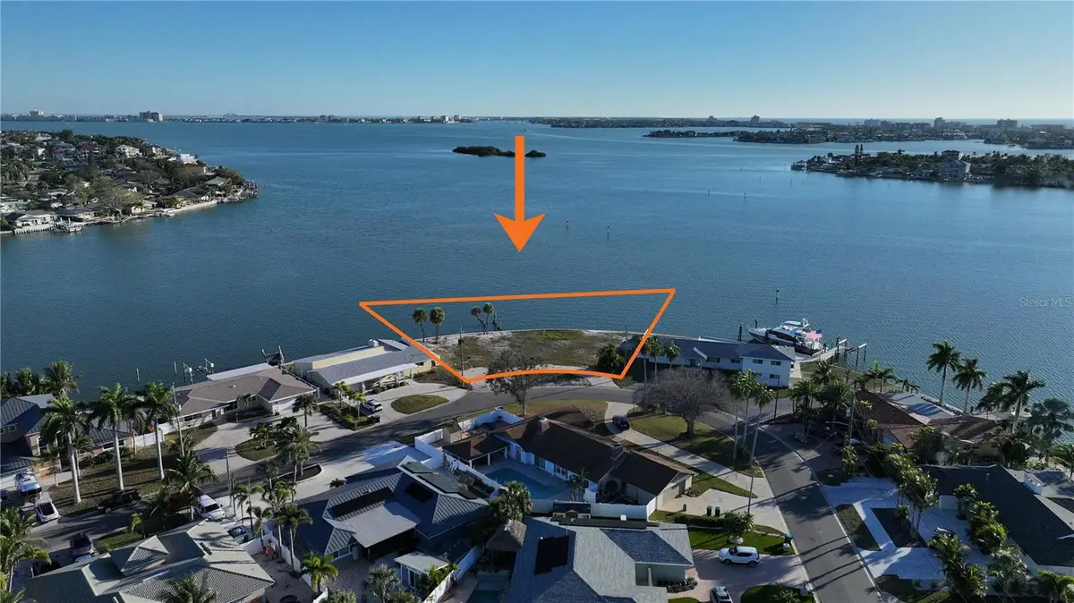 1503 Sea Gull Drive S, Saint Petersburg, FL 33707 - Image #1