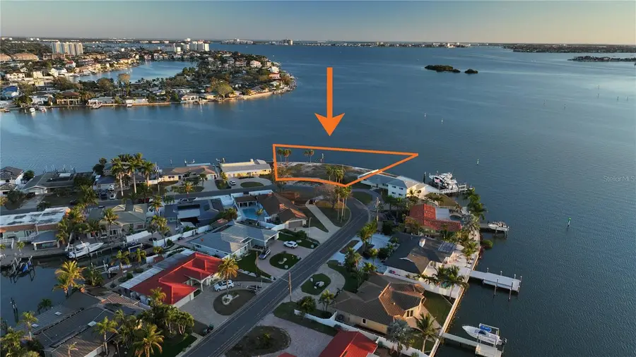 1503 Sea Gull Drive S, Saint Petersburg, FL 33707 - Image #2