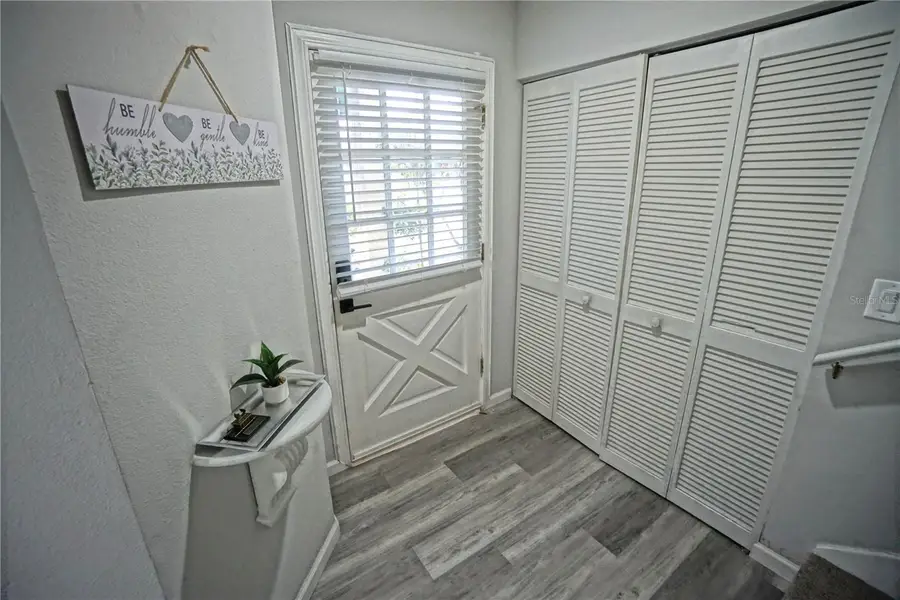 6924 Lakeview Court, Tampa, FL 33634 - Image #3