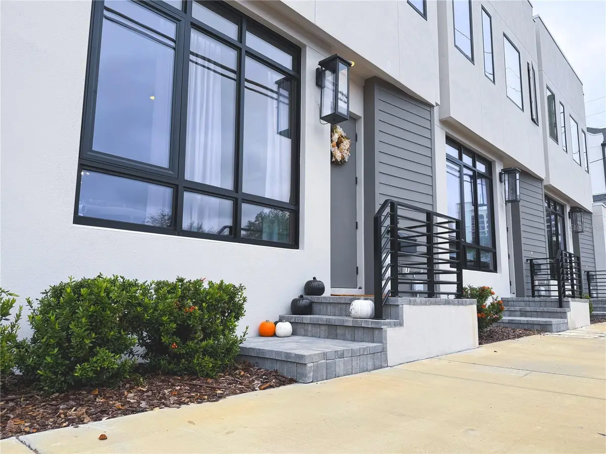 233 8th Street N, Saint Petersburg, FL 33701 - Image #1