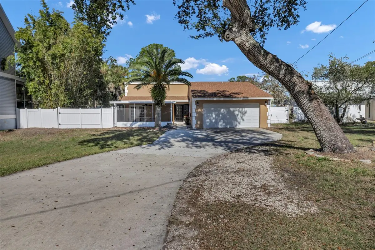 915 Seminole Boulevard, Tarpon Springs, FL 34689 - Image #1