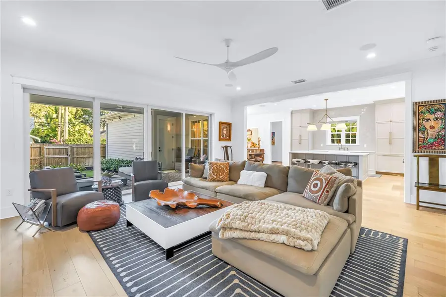 135 19th Avenue Ne, Saint Petersburg, FL 33704 - Image #3